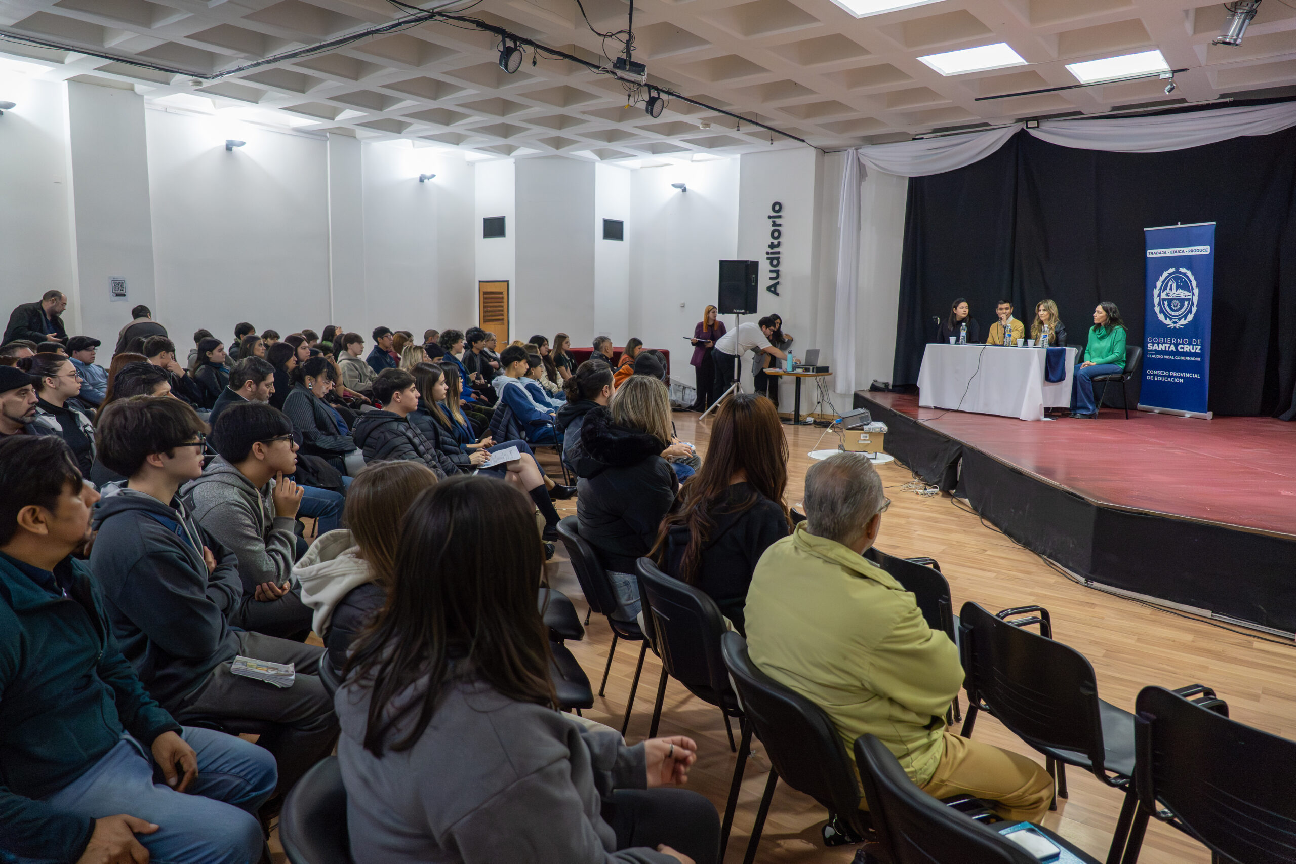 ASAMBLEA ESTUDIANTIL RÍO GALLEGOS (3)