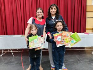 260805-ENTREGA DE LIBROS (14)