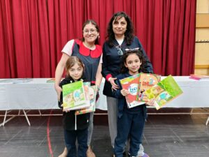 260805-ENTREGA DE LIBROS (19)