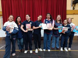 260805-ENTREGA DE LIBROS (9)