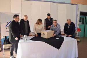 260810-APERTURA DE SOBRE EIPE (7)