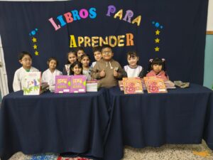 260810-ENTREGA DE LIBROS (12)