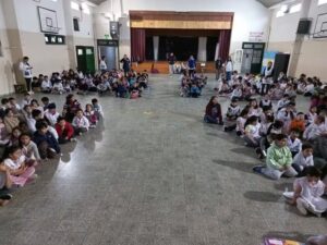 260810-ENTREGA DE LIBROS (4)
