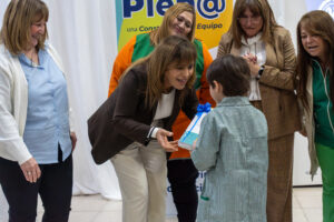 260812-PRESENTACIÓN LIBROS PLEN@ (16)