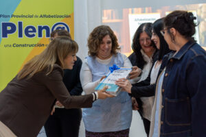 260812-PRESENTACIÓN LIBROS PLEN@ (8)