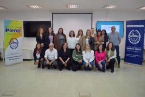 260814-MESA DE TRABAJO DIRECTORES (11)