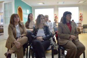 260814-MESA DE TRABAJO DIRECTORES (2)