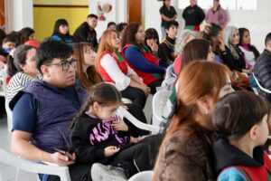 260822-ENTREGA DE LIBROS (13)