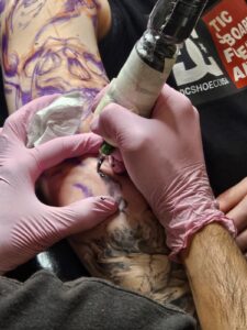 260824-TATUAJE EN VIVO (10)