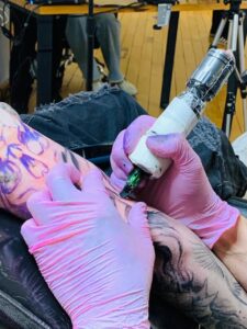 260824-TATUAJE EN VIVO (8)