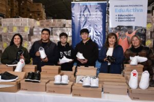 260826-ENTREGA ZAPATILLAS VIDAL (2)