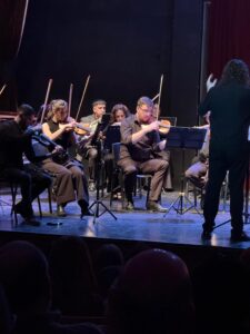 260831-CONCIERTO GALVEZ EN EL CALAFATE (8)
