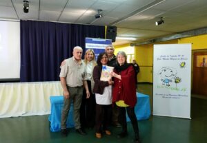 260831-ENTREGA DE LIBROS EL CALAFATE (7)