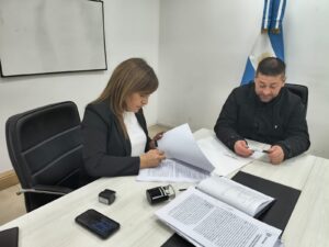 FIRMA CONVENIO KOLUEL KAIKE (3)