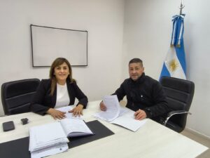 FIRMA CONVENIO KOLUEL KAIKE (6)