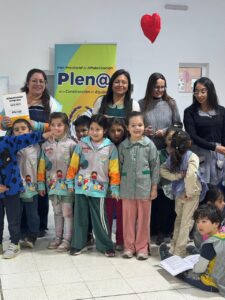 260904-ENTREGA DE LIBROS CHALTÉN Y TRES LAGOS (4)