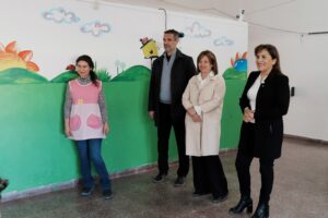 260907-ENTREGA DE ZAPATILLAS EN LAS HERAS (1)