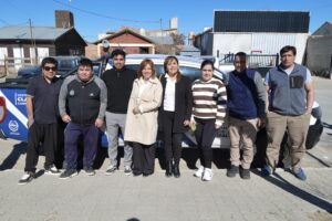 260907-ENTREGA DE ZAPATILLAS LAS HERAS (3)