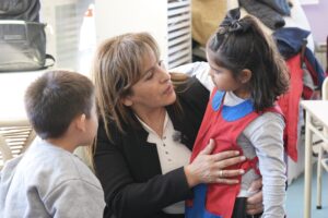 260907-ENTREGA DE ZAPATILLAS LAS HERAS (7)