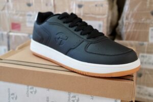 260908-ENTREGA DE ZAPATILLAS EPP 53 (7)