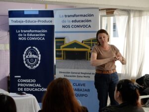 211016-CAPACITACIÓN EVALUADORES INICIAL CALETA OLIVIA (11)