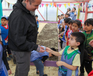 261001- INAUGURACIÓN INVERNADERO JIN 45 R.T (12)