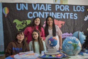 261003-EXPO EDUCATIVA EPP 75 (9)