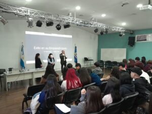 261014-CAPACITACIÓN APRENDER A EMPRENDER (4)