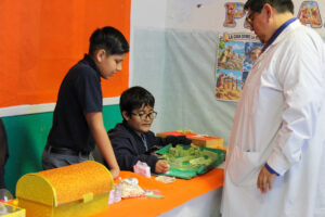 261028-EXPO COLEGIO SANTA BÁRBARA (10)