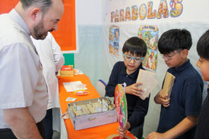 261028-EXPO COLEGIO SANTA BÁRBARA (12)